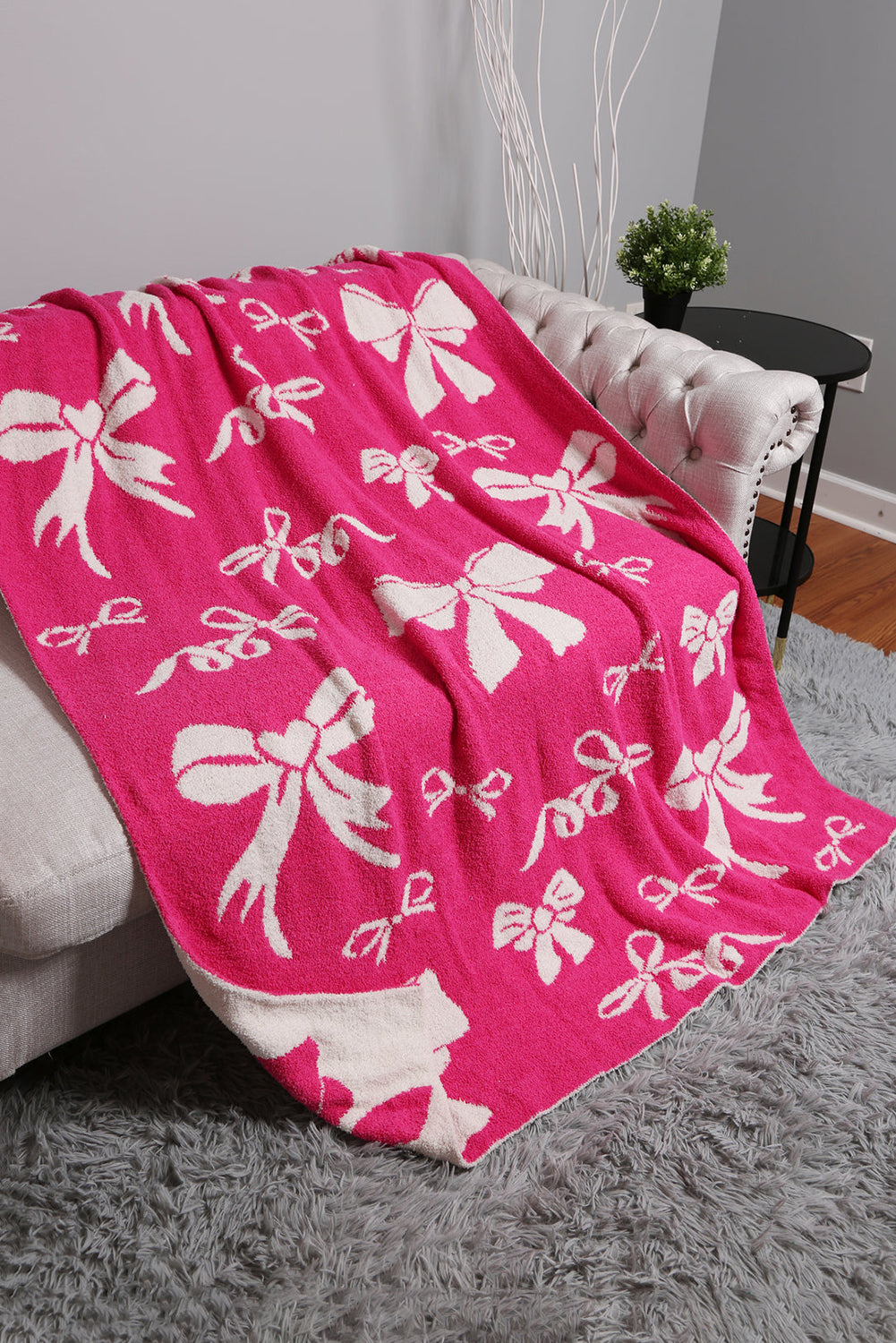 Pink Bow Printed Cozy Soft Throw Blanket